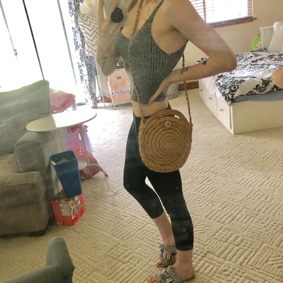 ✨2 LEFT✨NEW Woven Bag - Picture 7 of 7